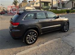 جیپ گراند شیرۆکی